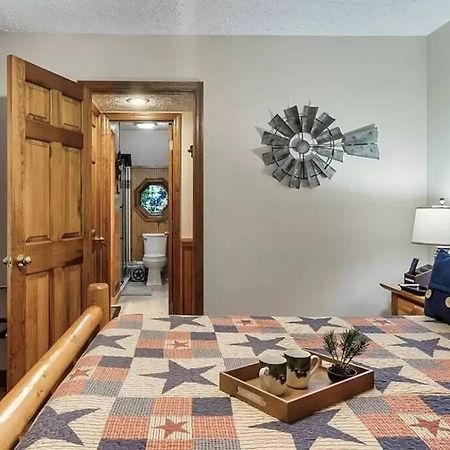 Beary Peaceful Smokies Retreat: Hot-Tub & Pools Villa Pigeon Forge Exterior photo