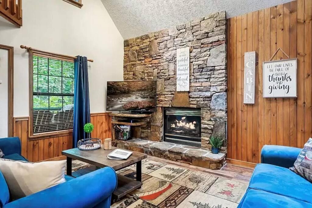 Beary Peaceful Smokies Retreat: Hot-Tub & Pools Villa Pigeon Forge Exterior photo